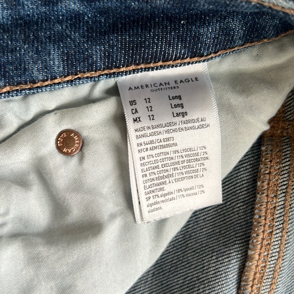 High Waisted Wide-Leg Jeans - Picture 3 of 4